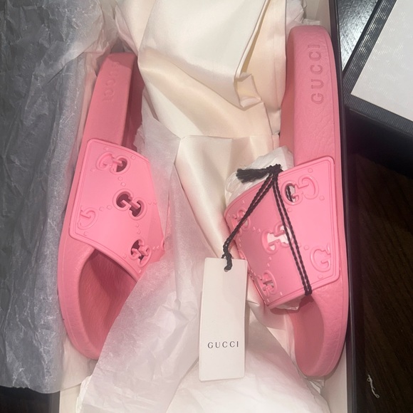 *BRAND NEW* Gucci GG Rubber Slide - Picture 7 of 8